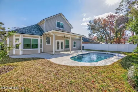 1218 Waterfall Dr, Jacksonville, FL 32225