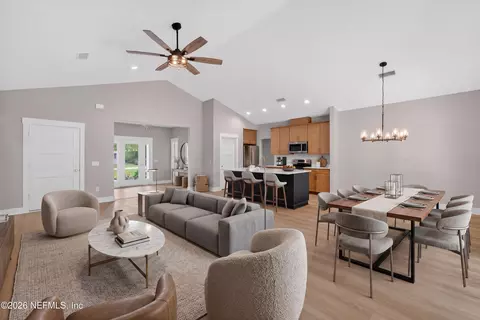 Living - 464 E Shuey Ave, Macclenny, FL 32063 photo 6 of 6