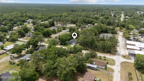 View/Area - 464 E Shuey Ave, Macclenny, FL 32063 photo 4 of 9