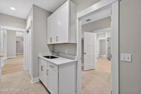 Entry Way - 464 E Shuey Ave, Macclenny, FL 32063 photo 2 of 4