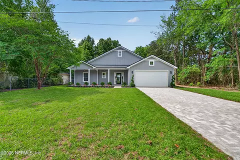 464 E Shuey Ave, Macclenny, FL 32063
