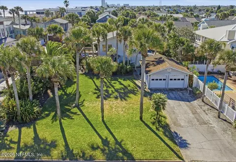 119 Oak St, Neptune Beach, FL 32266