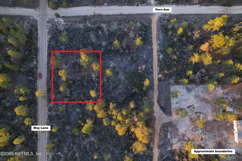 352 May Ln, Interlachen, FL 32148