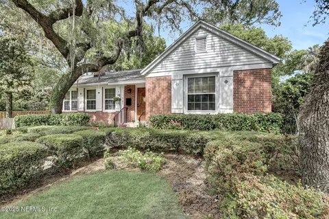907 S South Shores Rd, Jacksonville, FL 32207