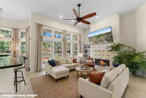 9957 Chelsea Lake Rd, Jacksonville, FL 32256
