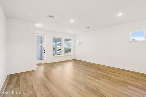 Living - 17 Jamestown Ct, Saint Augustine, FL 32092 photo 4 of 7