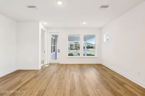 Living - 17 Jamestown Ct, Saint Augustine, FL 32092 photo 3 of 7