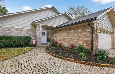 8783 Nature View Ln W, Jacksonville, FL 32217