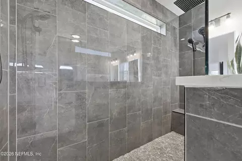 Bath - 367 Five Island Dr, Saint Augustine, FL 32080 photo 4 of 11