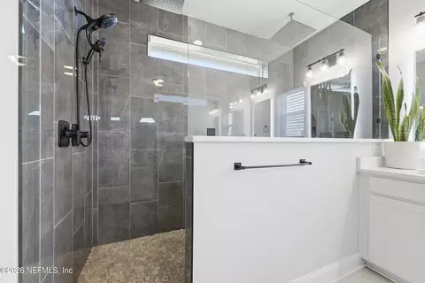 Bath - 367 Five Island Dr, Saint Augustine, FL 32080 photo 8 of 11