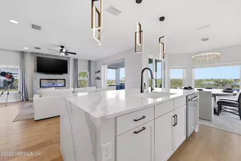 Kitchen - 367 Five Island Dr, Saint Augustine, FL 32080 photo 5 of 10