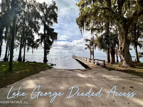 304 Lakeshore Dr, Georgetown, FL 32139