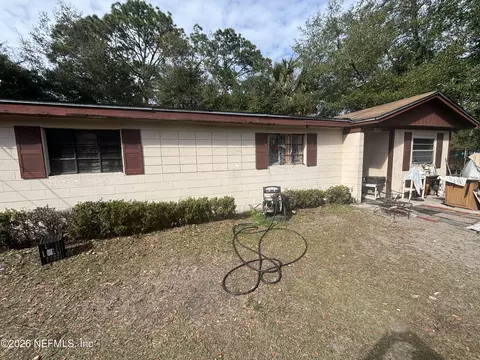10530 Gailwood Cir E, Jacksonville, FL 32218