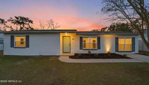 8124 Jeanwood Dr, Jacksonville, FL 32210