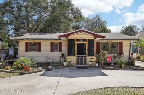 2127 Diana Dr, Palatka, FL 32177