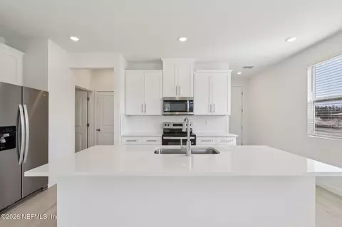 Kitchen - 25 Rangeline Dr, Saint Augustine, FL 32092 photo 2 of 3