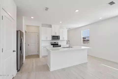 Kitchen - 25 Rangeline Dr, Saint Augustine, FL 32092 photo 3 of 3
