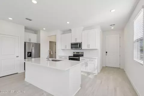Kitchen - 25 Rangeline Dr, Saint Augustine, FL 32092 photo 1 of 3
