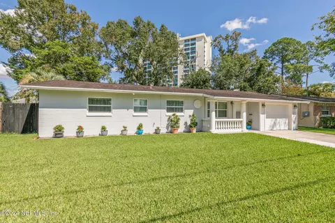 5937 Loran Dr N, Jacksonville, FL 32216