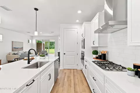 Kitchen - 710 Windchime St, Yulee, FL 32097 photo 4 of 8