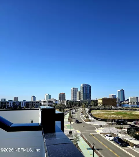 2016 Prudential Dr, Jacksonville, FL 32207
