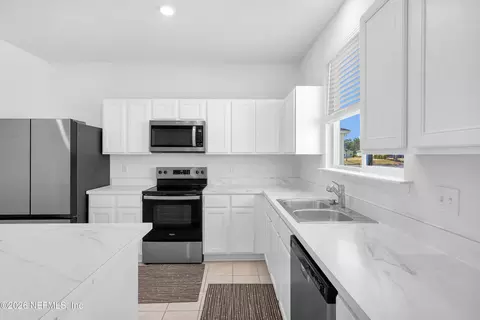 Kitchen - 198 Santos Ln, Saint Augustine, FL 32086 photo 2 of 4
