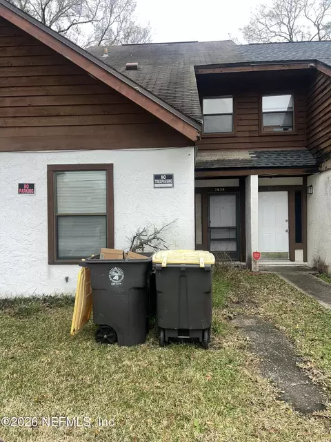 7626 Melissa Ct N, Jacksonville, FL 32210