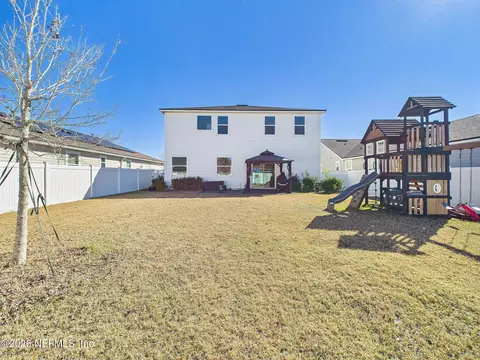 Exterior - 583 Buttonwood Loop, Yulee, FL 32097 photo 9 of 10