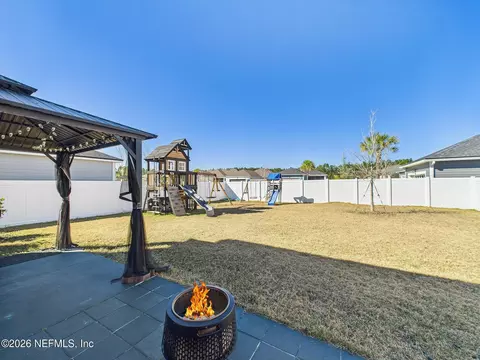 Exterior - 583 Buttonwood Loop, Yulee, FL 32097 photo 7 of 10