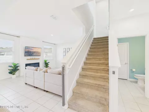 Entry Way - 583 Buttonwood Loop, Yulee, FL 32097 photo 3 of 4