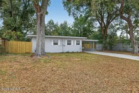 7143 King Arthur Rd N, Jacksonville, FL 32211
