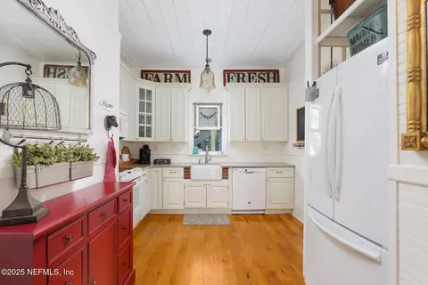 Kitchen - 251 Charlotte St, Saint Augustine, FL 32084 photo 1 of 4