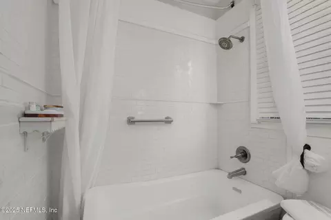 Bath - 251 Charlotte St, Saint Augustine, FL 32084 photo 2 of 3