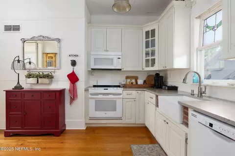 Kitchen - 251 Charlotte St, Saint Augustine, FL 32084 photo 2 of 4