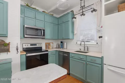 Kitchen - 251 Charlotte St, Saint Augustine, FL 32084 photo 3 of 4