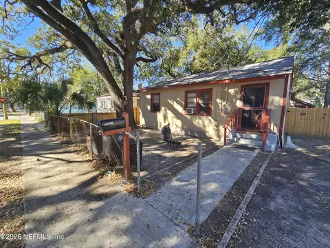 1045 Winthrop St, Jacksonville, FL 32206