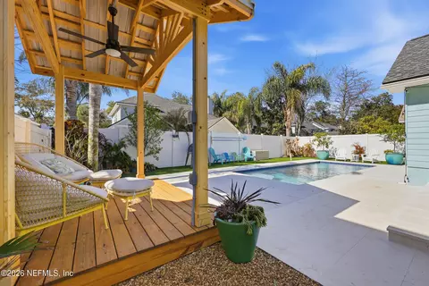 1472 Laurel Way, Atlantic Beach, FL 32233