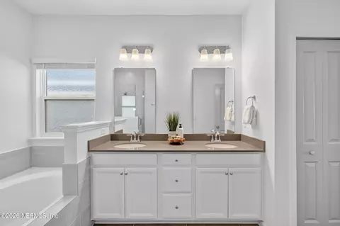 Bath - 32 Ren Way, Saint Johns, FL 32259 photo 2 of 4