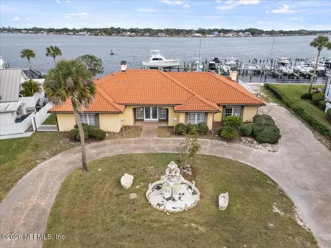 5043 Mariners Point Dr, Jacksonville, FL 32225