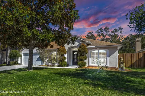 301 Johns Glen Dr, Saint Johns, FL 32259