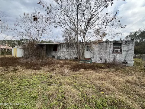 111 Walt Ln, Satsuma, FL 32189