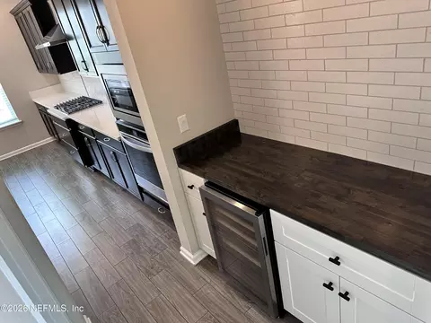 Kitchen - 244 Willow Lake Dr, Saint Augustine, FL 32092 photo 3 of 14
