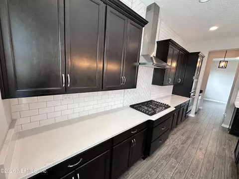 Kitchen - 244 Willow Lake Dr, Saint Augustine, FL 32092 photo 6 of 14
