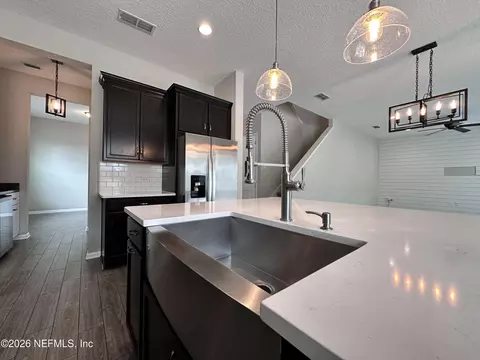 Kitchen - 244 Willow Lake Dr, Saint Augustine, FL 32092 photo 9 of 14