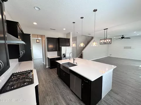 Kitchen - 244 Willow Lake Dr, Saint Augustine, FL 32092 photo 11 of 14