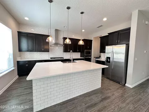 Kitchen - 244 Willow Lake Dr, Saint Augustine, FL 32092 photo 7 of 14