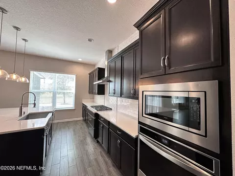 Kitchen - 244 Willow Lake Dr, Saint Augustine, FL 32092 photo 14 of 14