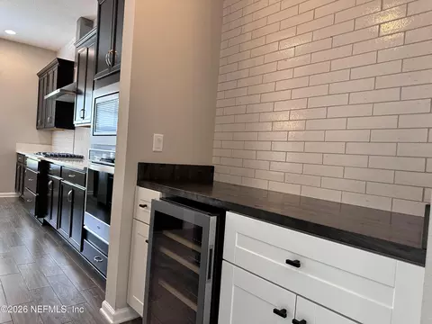 Kitchen - 244 Willow Lake Dr, Saint Augustine, FL 32092 photo 4 of 14