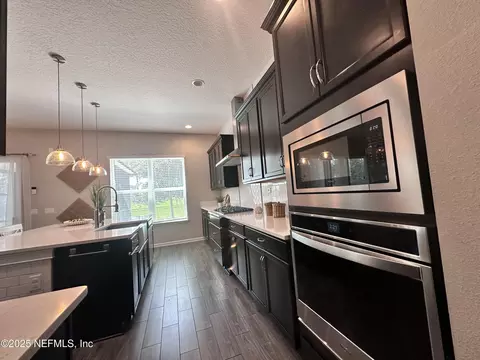 Kitchen - 244 Willow Lake Dr, Saint Augustine, FL 32092 photo 2 of 14