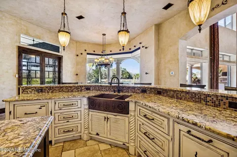 Kitchen - 3533 Crest St, Saint Augustine, FL 32092 photo 4 of 8